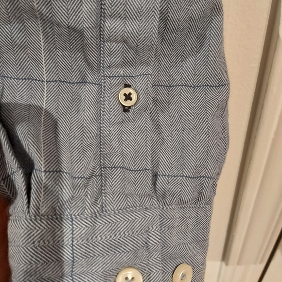 Tommy Hilfiger button down shirt - Picture 4 of 5